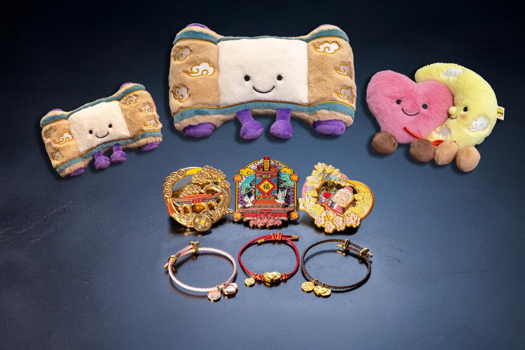 圖八：為弘揚月老文化及為善信帶來祝福，嗇色園將推出一系列文創精品以供請領（圖片僅供參考，以日後實物為準）