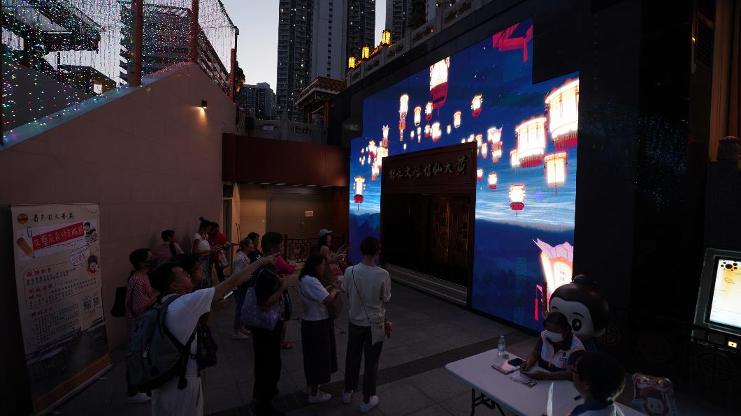 圖六. 考生可放電子祈願天燈，祝願成績節節上升