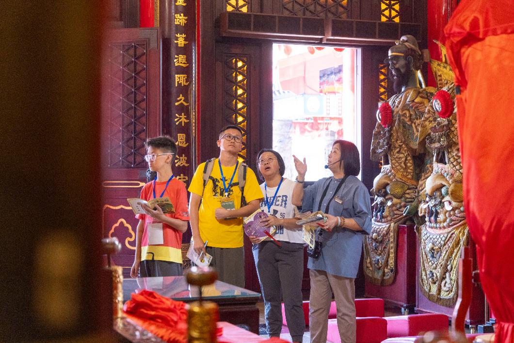 圖十四. 嗇色園特於國慶日舉辦公眾導賞團，以便公眾沉浸式了解國家級非遺「黃大仙信俗」。