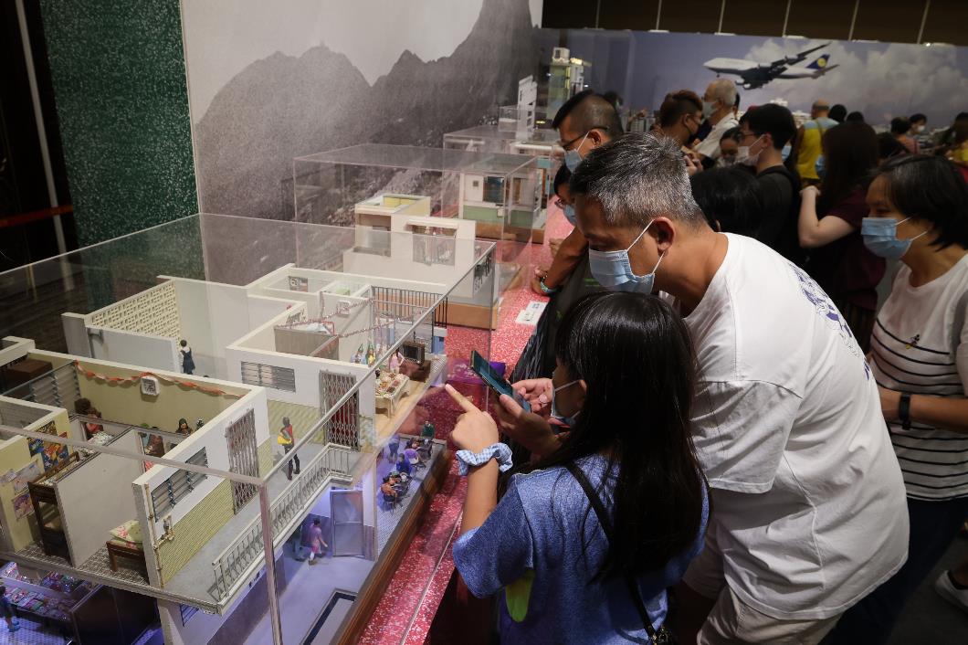 「潮拜大仙祠．香港百年」微縮模型展共展出20件微縮模型作品，參觀者可從中欣賞多項非物質文化遺產項目及老香港生活的作品。