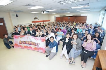 嘉賓們與一眾健康大使大合照